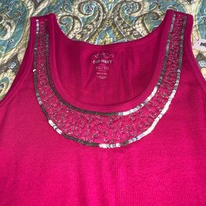 2/$15 Old Navy tank top (bundle and save)